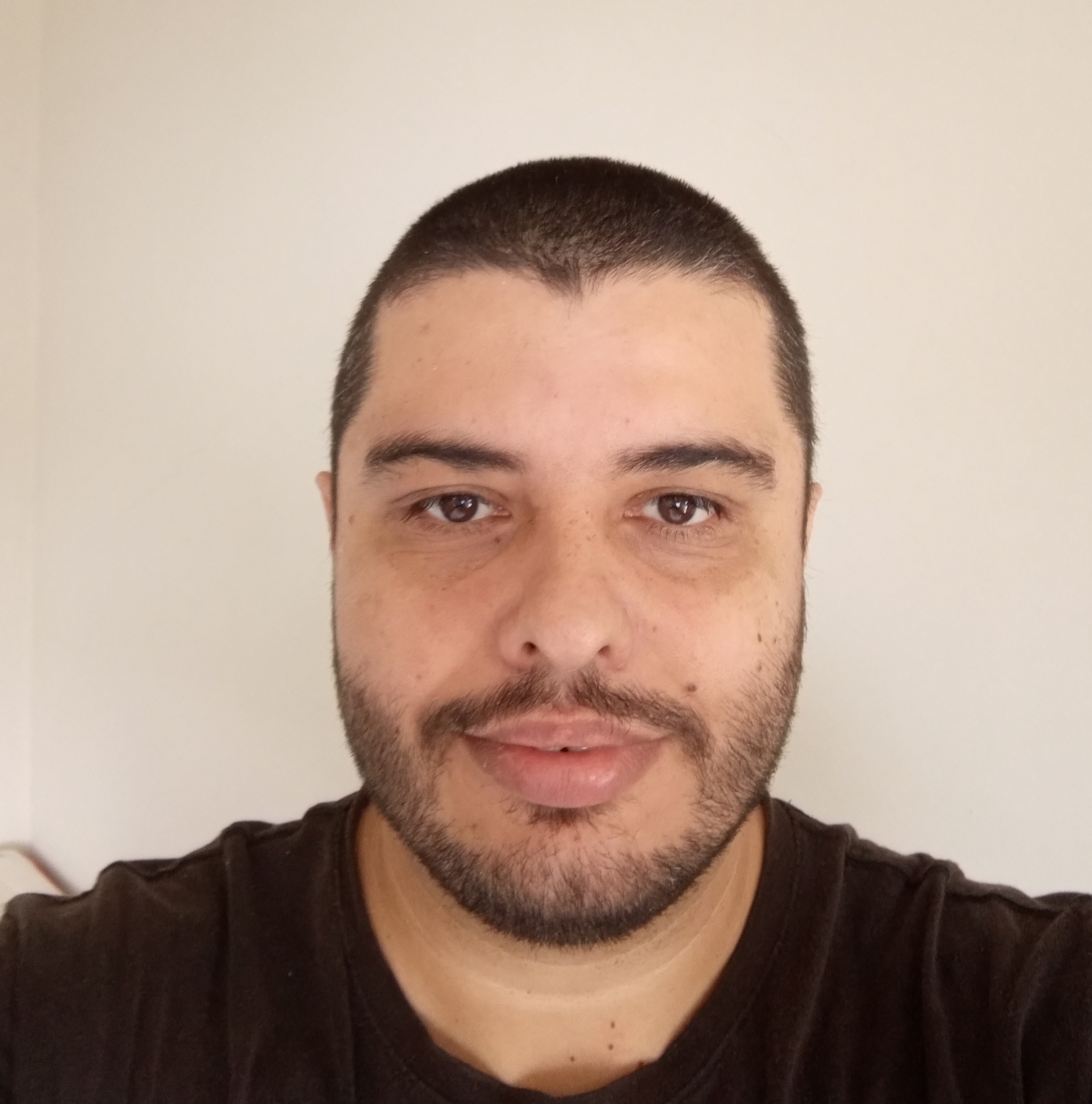 Dr. Luis Santos